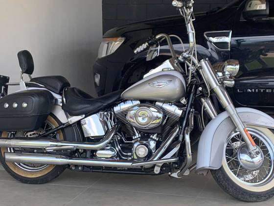 HARLEY-DAVIDSON SOFTAIL DELUXE 